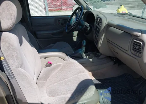 2000 GMC Jimmy Sle from USA, damaged, VIN 1GKDT13W3Y2166063